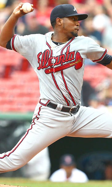 Three Cuts: Braves roughed up at Fenway; Red Sox' Holt hits for cycle